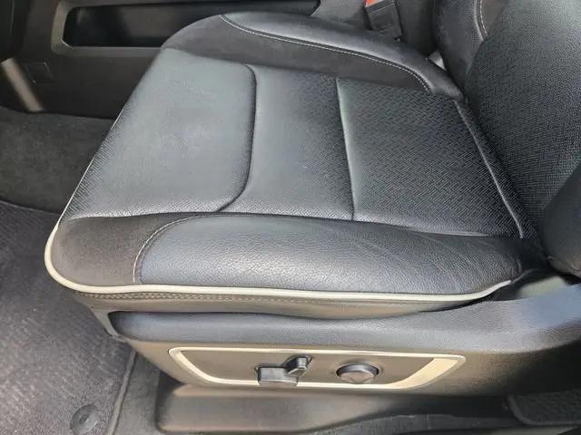 2024 Ram 1500 Laramie Crew Cab 4x2 5'7" Box