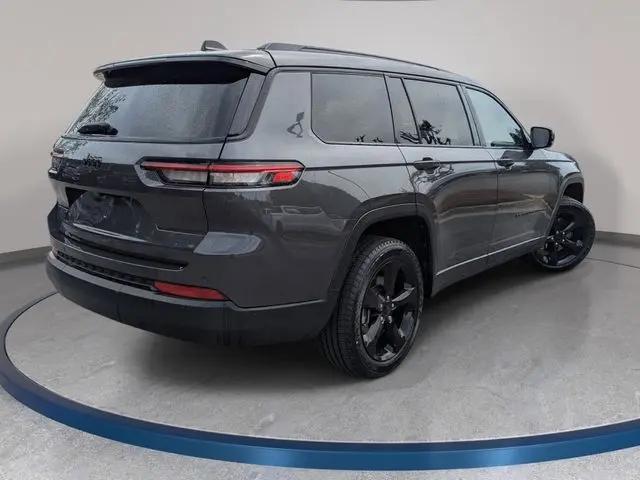 2023 Jeep Grand Cherokee L Altitude 4x2