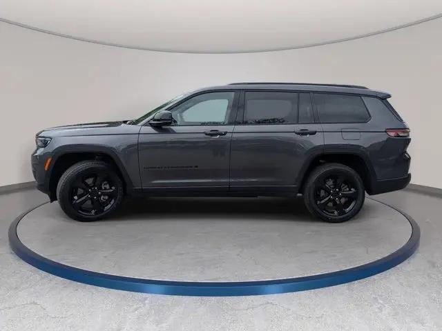 2023 Jeep Grand Cherokee L Altitude 4x2