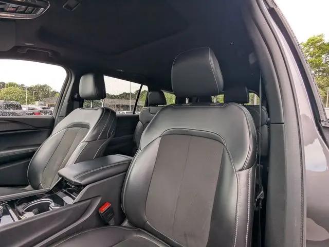 2023 Jeep Grand Cherokee L Altitude 4x2