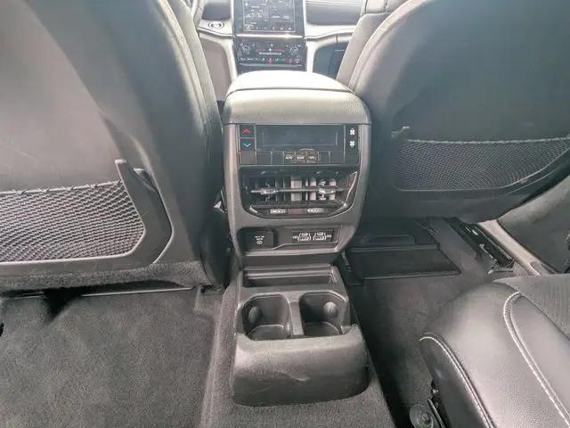 2023 Jeep Grand Cherokee L Altitude 4x2