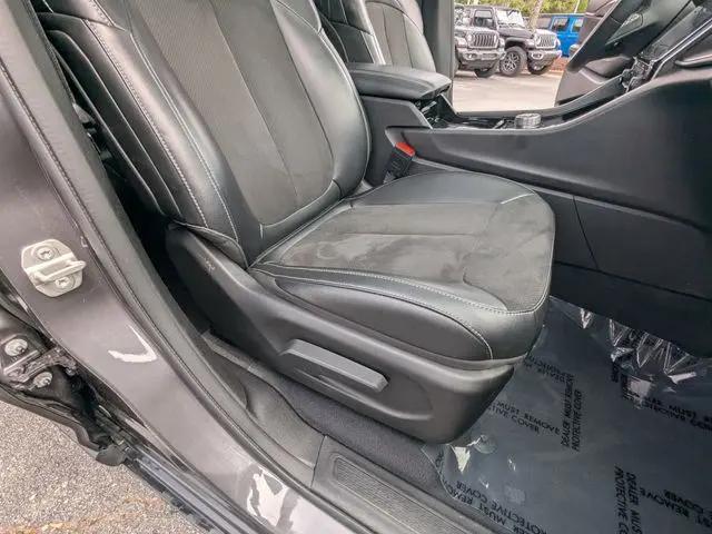 2023 Jeep Grand Cherokee L Altitude 4x2