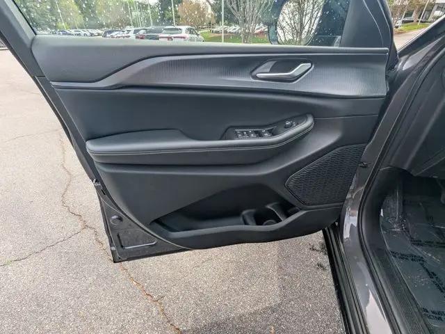 2023 Jeep Grand Cherokee L Altitude 4x2