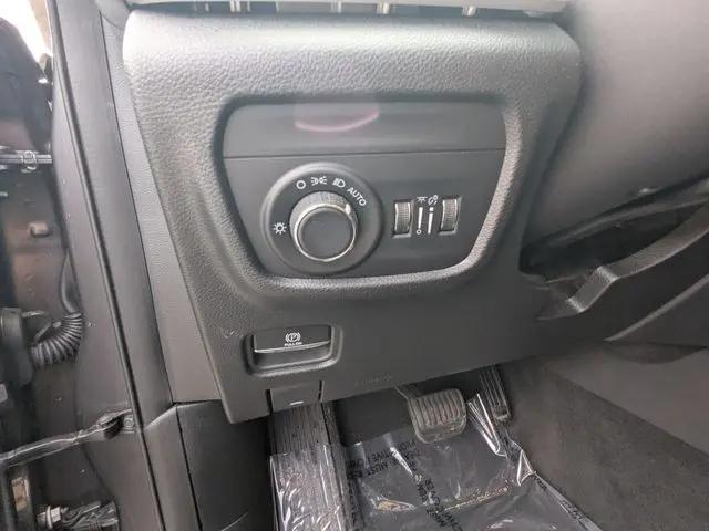 2023 Jeep Grand Cherokee L Altitude 4x2
