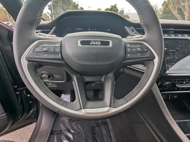 2023 Jeep Grand Cherokee L Altitude 4x2