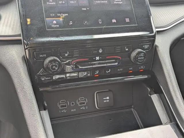 2023 Jeep Grand Cherokee L Altitude 4x2