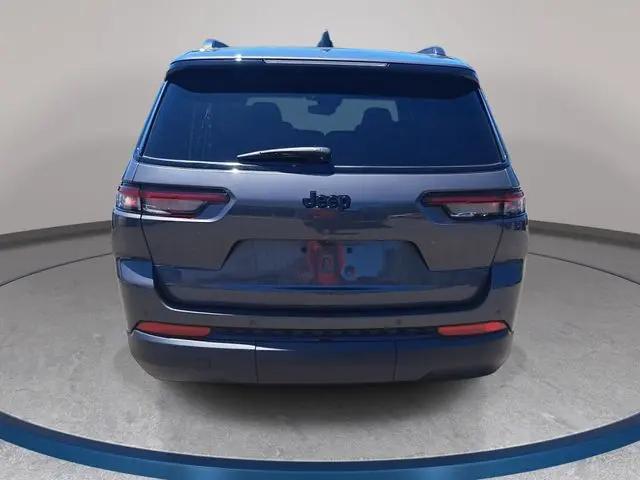 2023 Jeep Grand Cherokee L Altitude 4x2