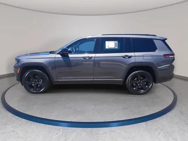 2023 Jeep Grand Cherokee L Altitude 4x2