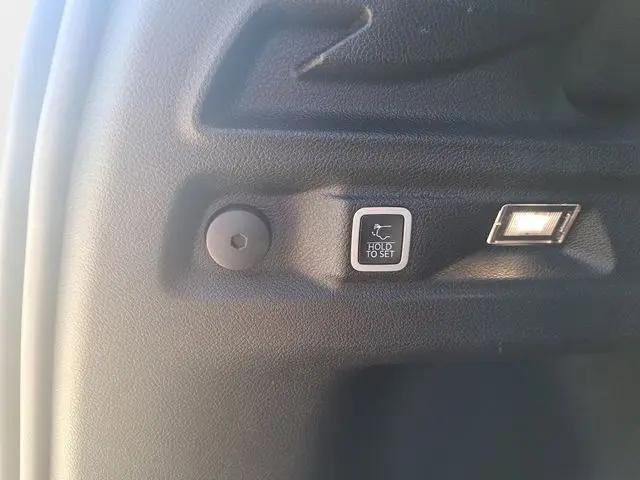 2023 Jeep Grand Cherokee L Altitude 4x2