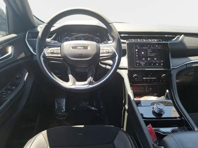 2023 Jeep Grand Cherokee L Altitude 4x2