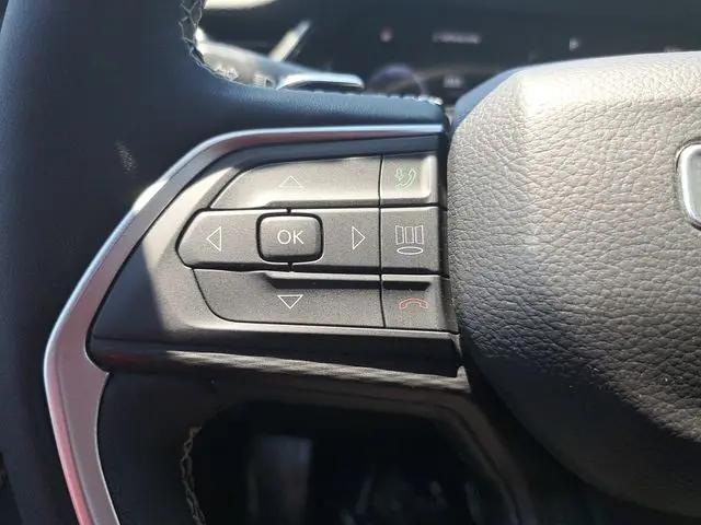 2023 Jeep Grand Cherokee L Altitude 4x2
