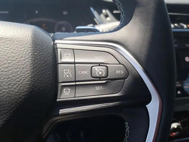 2023 Jeep Grand Cherokee L Altitude 4x2