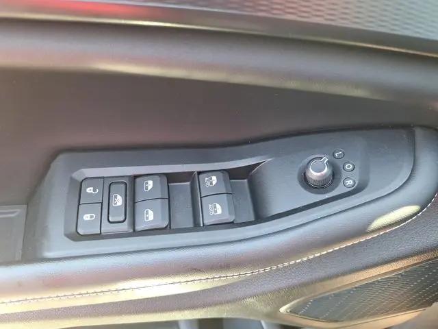 2023 Jeep Grand Cherokee L Altitude 4x2