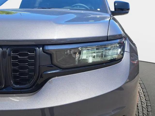 2023 Jeep Grand Cherokee L Altitude 4x2