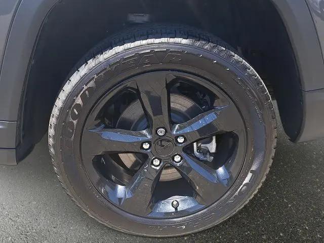 2023 Jeep Grand Cherokee L Altitude 4x2