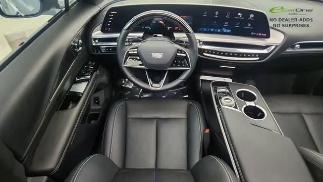 2024 Cadillac iQ Sport w/1SJ