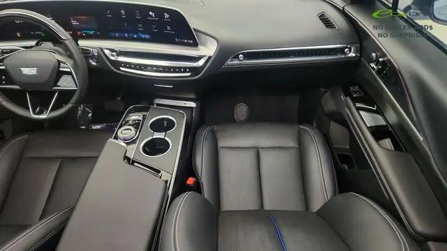 2024 Cadillac iQ Sport w/1SJ
