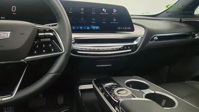 2024 Cadillac iQ Sport w/1SJ