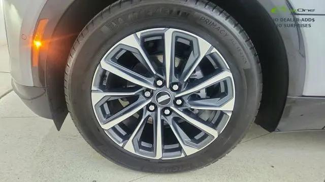 2024 Cadillac iQ Sport w/1SJ