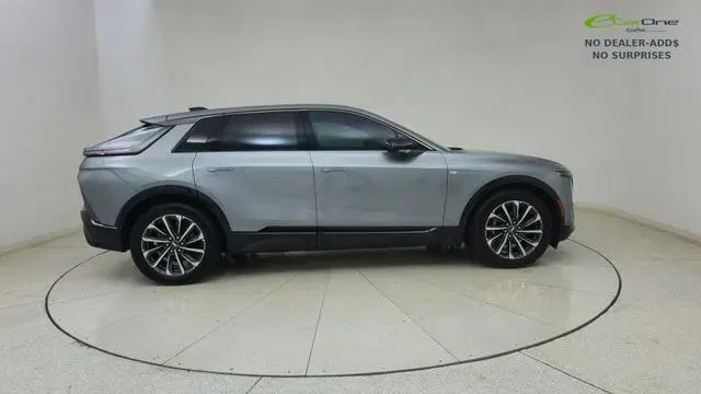 2024 Cadillac iQ Sport w/1SJ