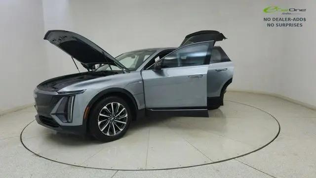 2024 Cadillac iQ Sport w/1SJ