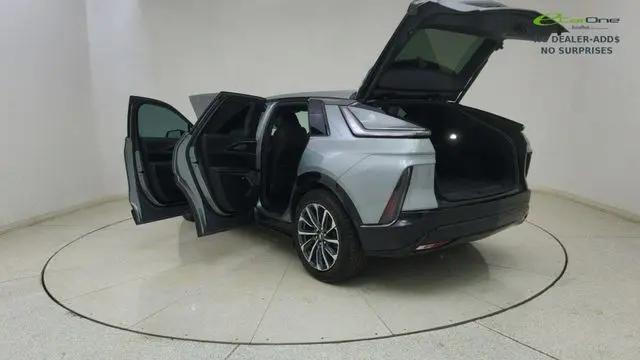2024 Cadillac iQ Sport w/1SJ