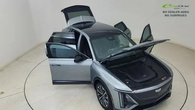 2024 Cadillac iQ Sport w/1SJ