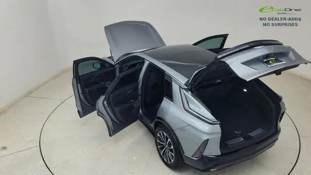 2024 Cadillac iQ Sport w/1SJ