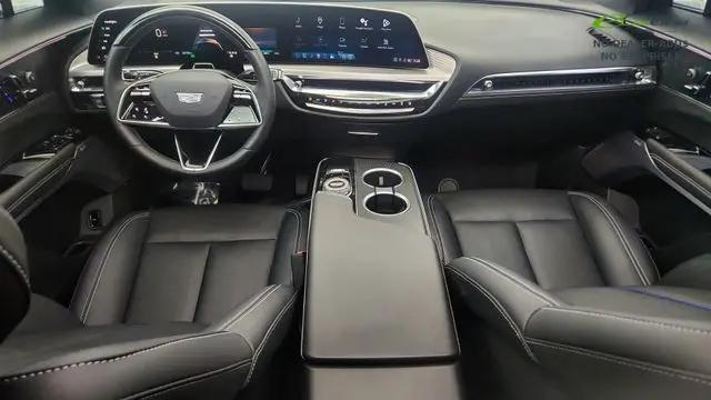 2024 Cadillac iQ Sport w/1SJ