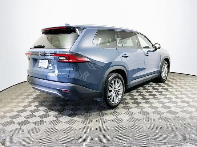 2026 Toyota Grand Highlander LE