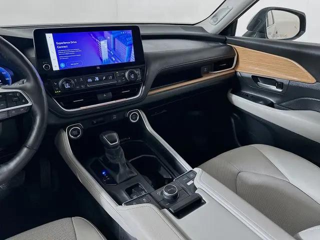 2026 Toyota Grand Highlander LE