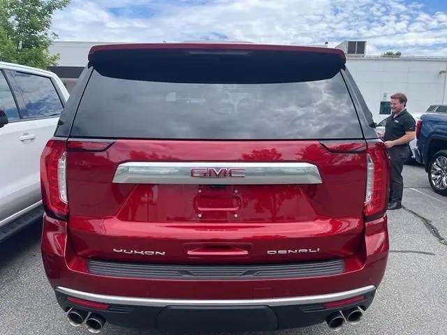 2024 GMC Yukon 4WD Denali