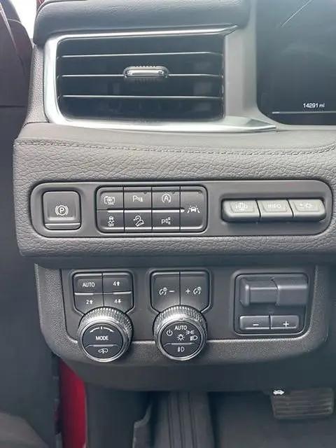 2024 GMC Yukon 4WD Denali