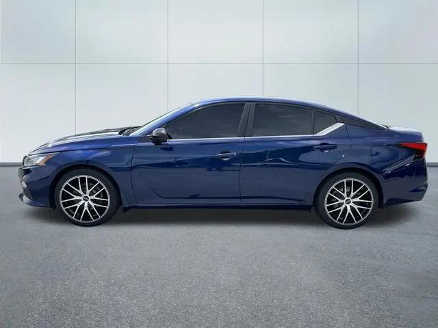 2021 Nissan Altima SR FWD
