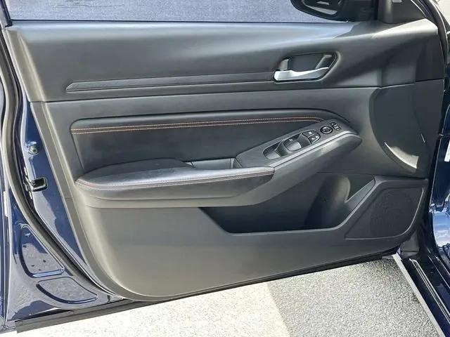 2021 Nissan Altima SR FWD