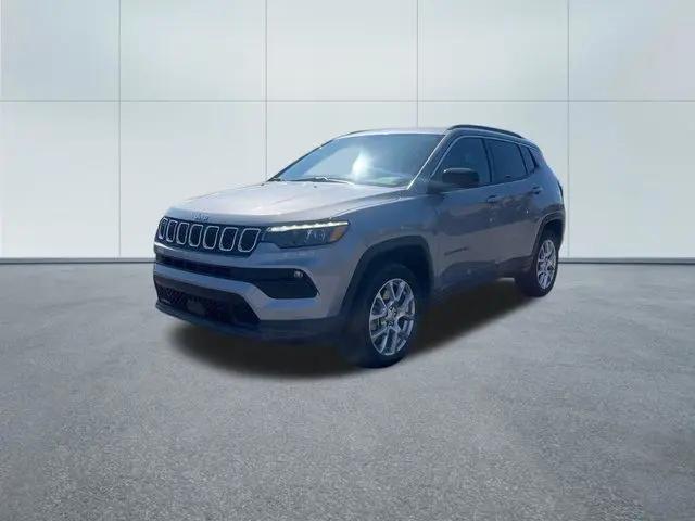 2023 Jeep Compass Latitude Lux FWD