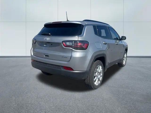 2023 Jeep Compass Latitude Lux FWD
