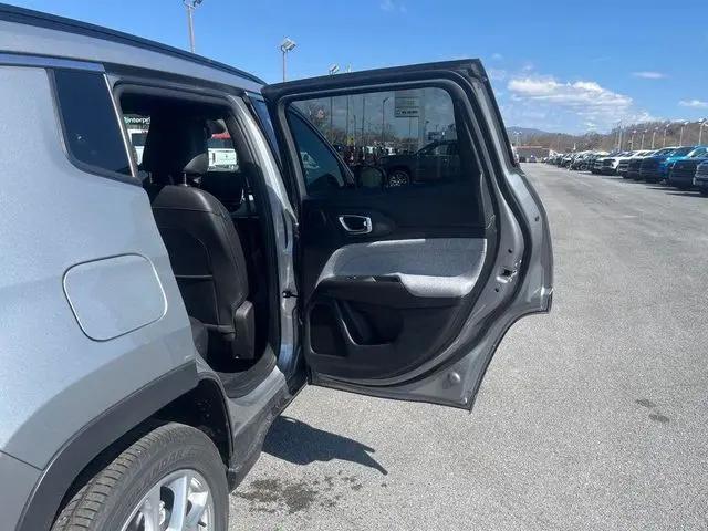 2023 Jeep Compass Latitude Lux FWD
