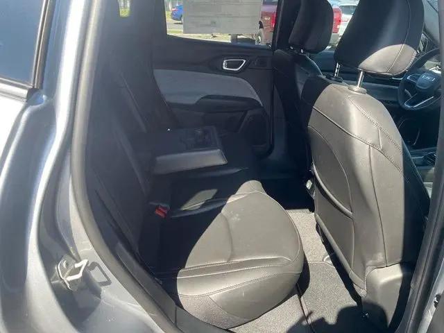 2023 Jeep Compass Latitude Lux FWD