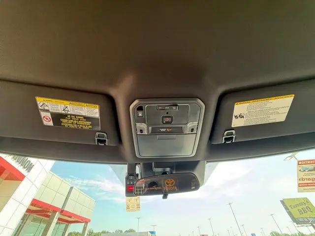 2026 Toyota Tundra SR5 CrewMax 5.5' Bed
