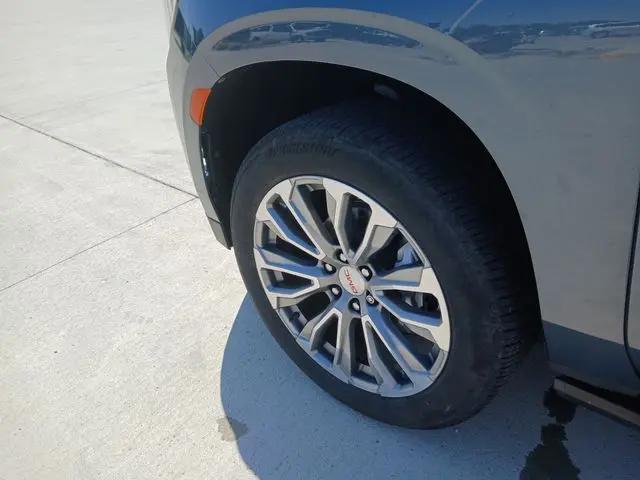 2021 GMC Yukon 4WD Denali