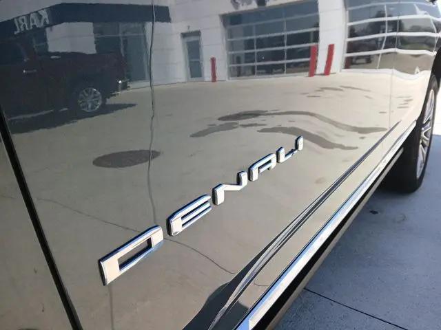2021 GMC Yukon 4WD Denali