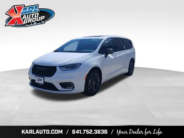 2026 Chrysler Pacifica Select for sale in Marshalltown,, IA