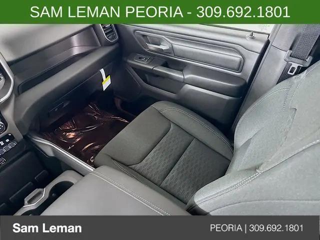 2026 Ram 1500 Express Crew Cab 4x4 57 Box