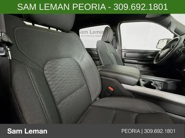 2026 Ram 1500 Express Crew Cab 4x4 57 Box