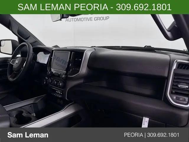 2026 Ram 1500 Express Crew Cab 4x4 57 Box