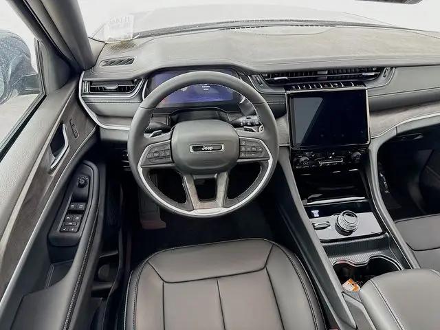 2025 Jeep Grand Cherokee Limited 4x4
