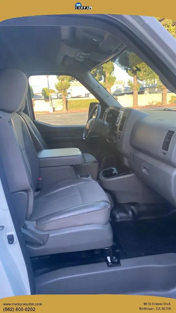2017 Nissan 2500 SV V6