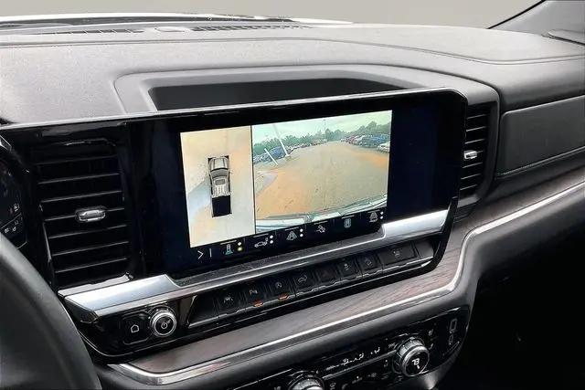 2023 GMC Sierra 1500 4WD Crew Cab Standard Box SLT