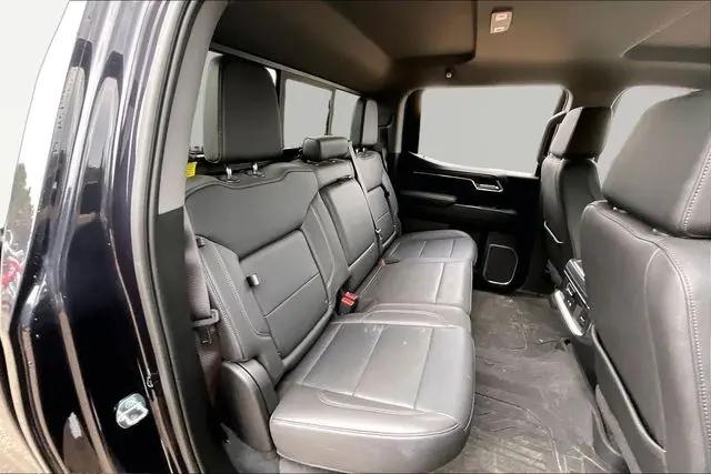 2023 GMC Sierra 1500 4WD Crew Cab Standard Box SLT